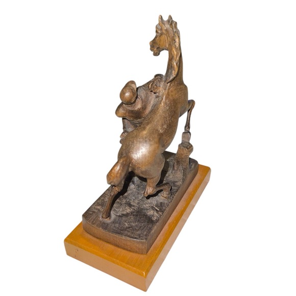 1972 Elegant Brown Horse and Rider Sculpture Made of Wood - Picture 2 of 7